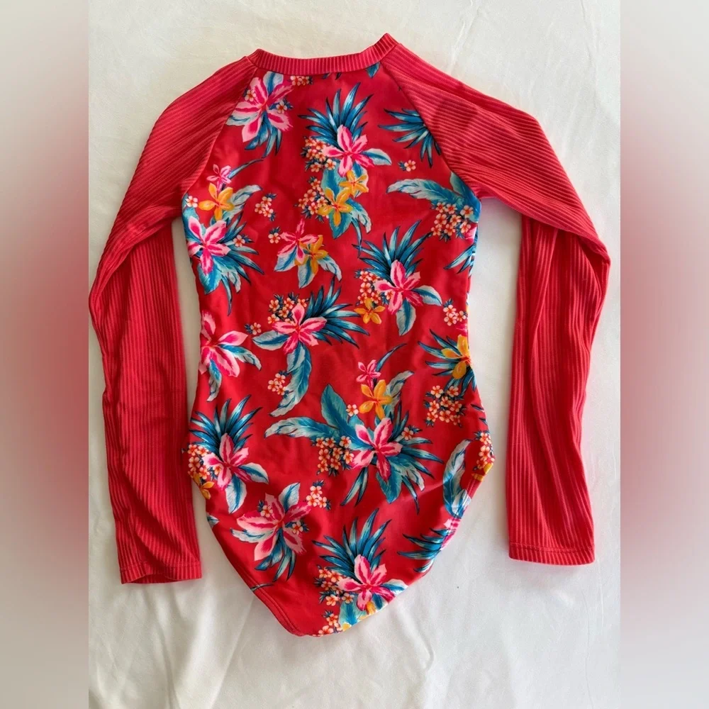 ART CLASS Kids Long-Sleeve Floral Rash Guard Swimsuit - Medium (7/8)